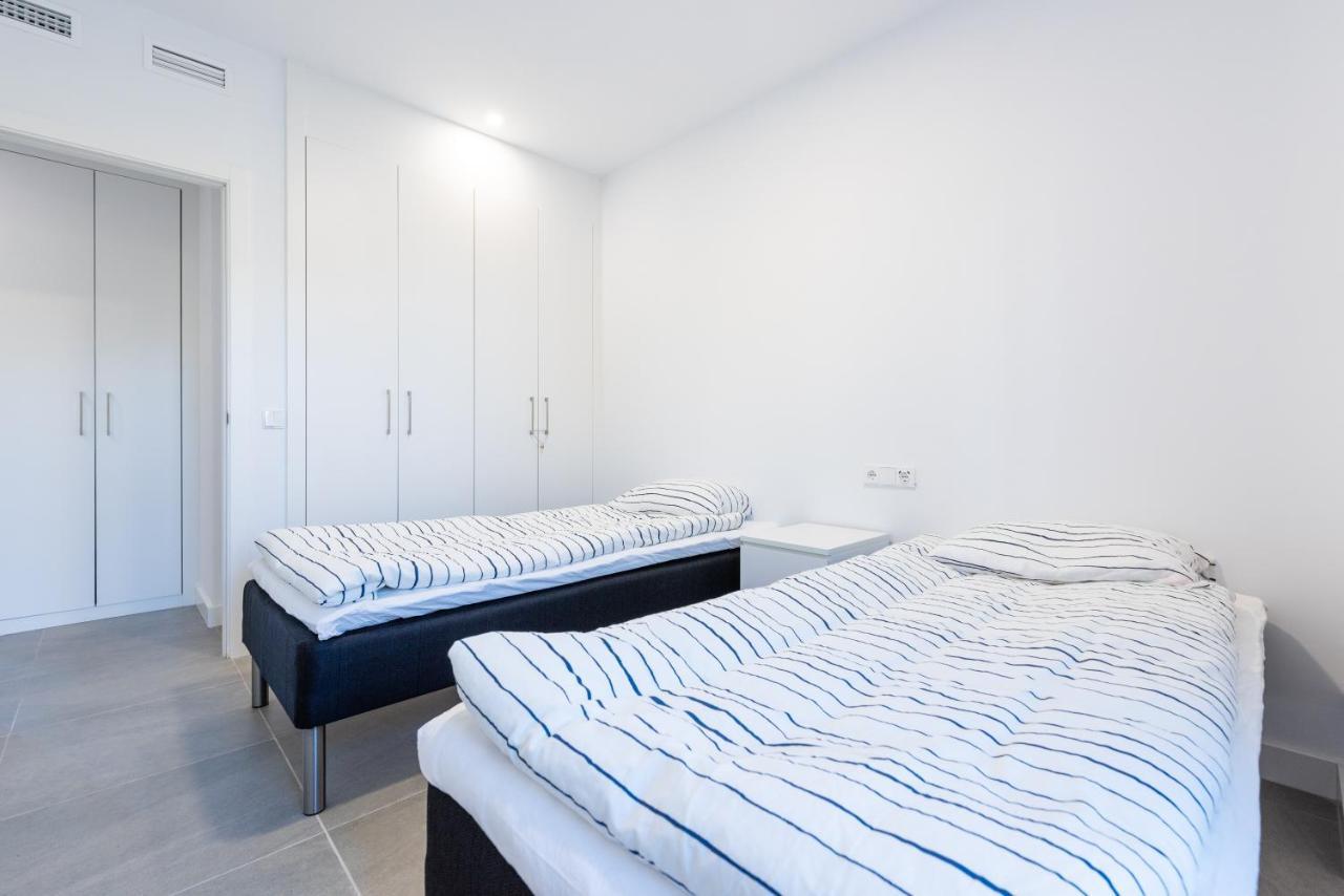 Beachfront Apartment 034 토레델마르 외부 사진